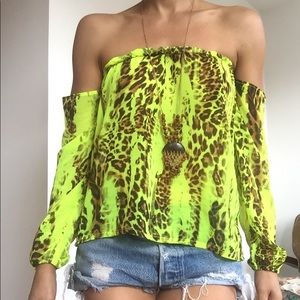 Super electric Chiffon Cropped top ⭐⭐Medium